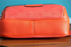 l**is V*t*n outdoor bumbag m30430