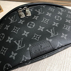 l**is V*t*n m44336 discovery bumbag