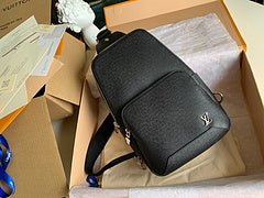 l**is V*t*n avenue sling bag m30443