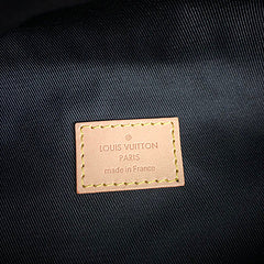 l**is V*t*n m43644 bumbag